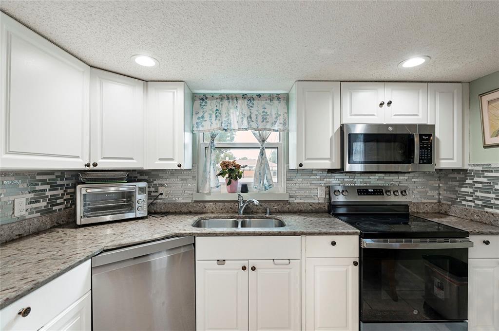 7067 Jarvis Road Sarasota, FL 34241 - Photo 5 of 34