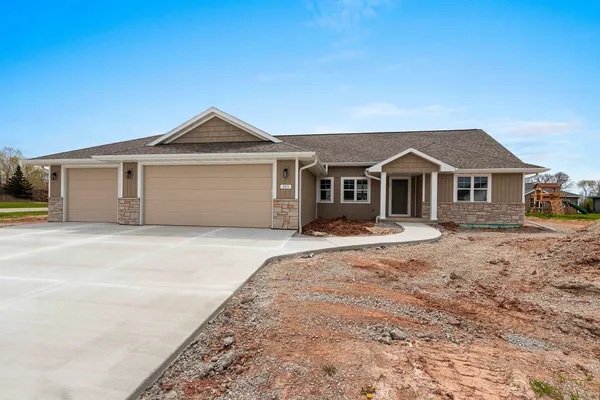 $494,900 | 305 Battery Avenue, De Pere, WI 54115