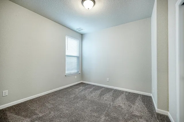 $1,950 | 7631 Europa Avenue, Round Rock, TX 78665