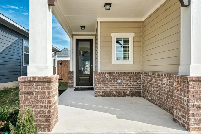 $1,950 | 7631 Europa Avenue, Round Rock, TX 78665