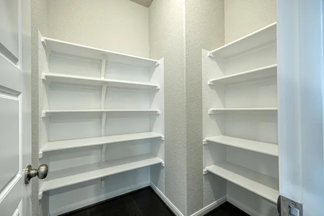 $1,950 | 7631 Europa Avenue, Round Rock, TX 78665