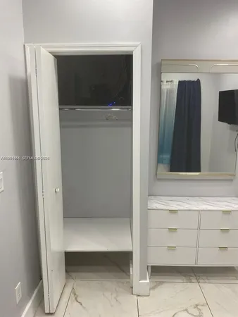 $2,100 | 2242 Polk Street, Unit 2, Hollywood, FL 33020