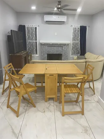 $2,100 | 2242 Polk Street, Unit 2, Hollywood, FL 33020