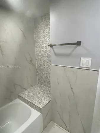 $2,100 | 2242 Polk Street, Unit 2, Hollywood, FL 33020