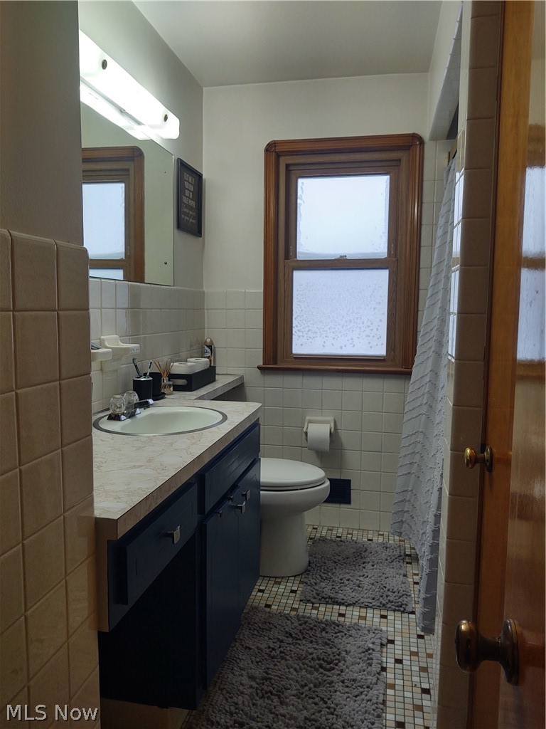 8918 Biddulph Road Cleveland, OH 44144 - Photo 15 of 17