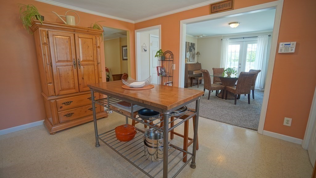 245 Fair Oak Road Springfield, MA 01128 - Photo 13 of 37 a view of a livingroom with furniture and window