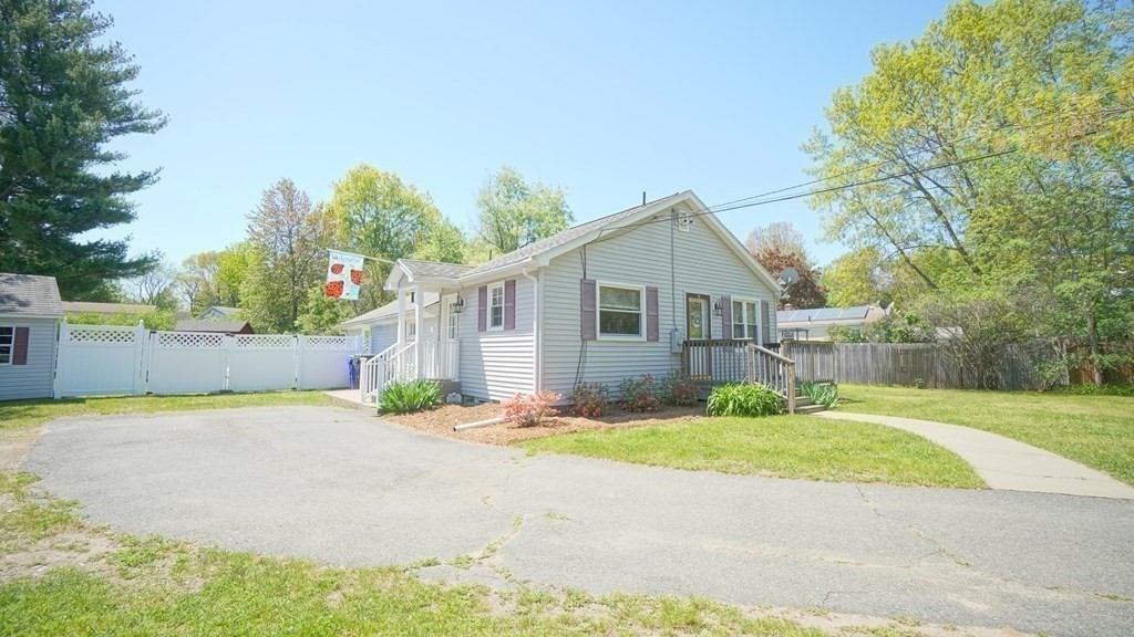 245 Fair Oak Road Springfield, MA 01128 - Photo 36 of 37 a backyard of a house