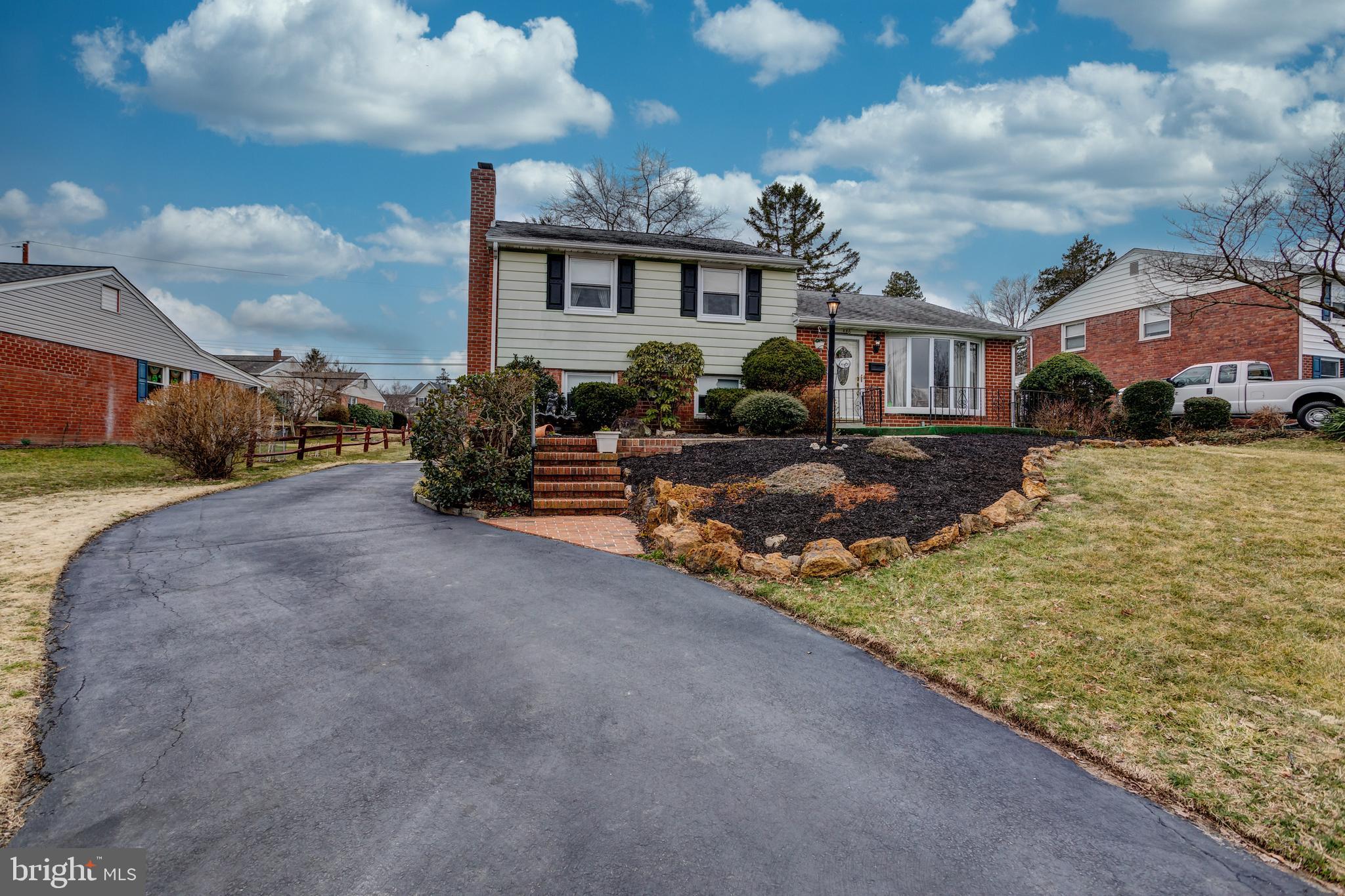 446 Maddock Road Springfield, PA 19064 - Photo 3 of 39