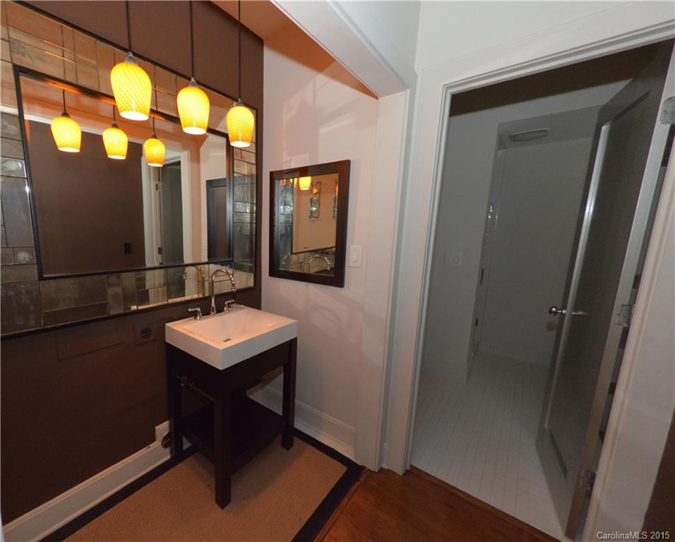 420 Queens Road, Unit 9 Charlotte, NC 28207 - Photo 15 of 16 Gallery Image 15