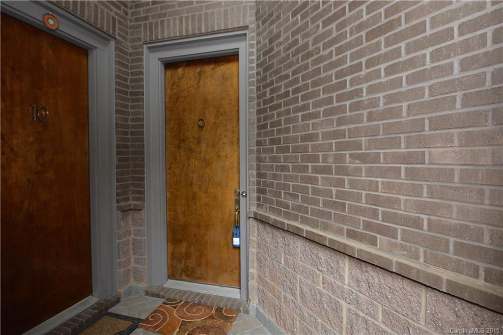 420 Queens Road, Unit 9 Charlotte, NC 28207 - Photo 3 of 16 Gallery Image 3
