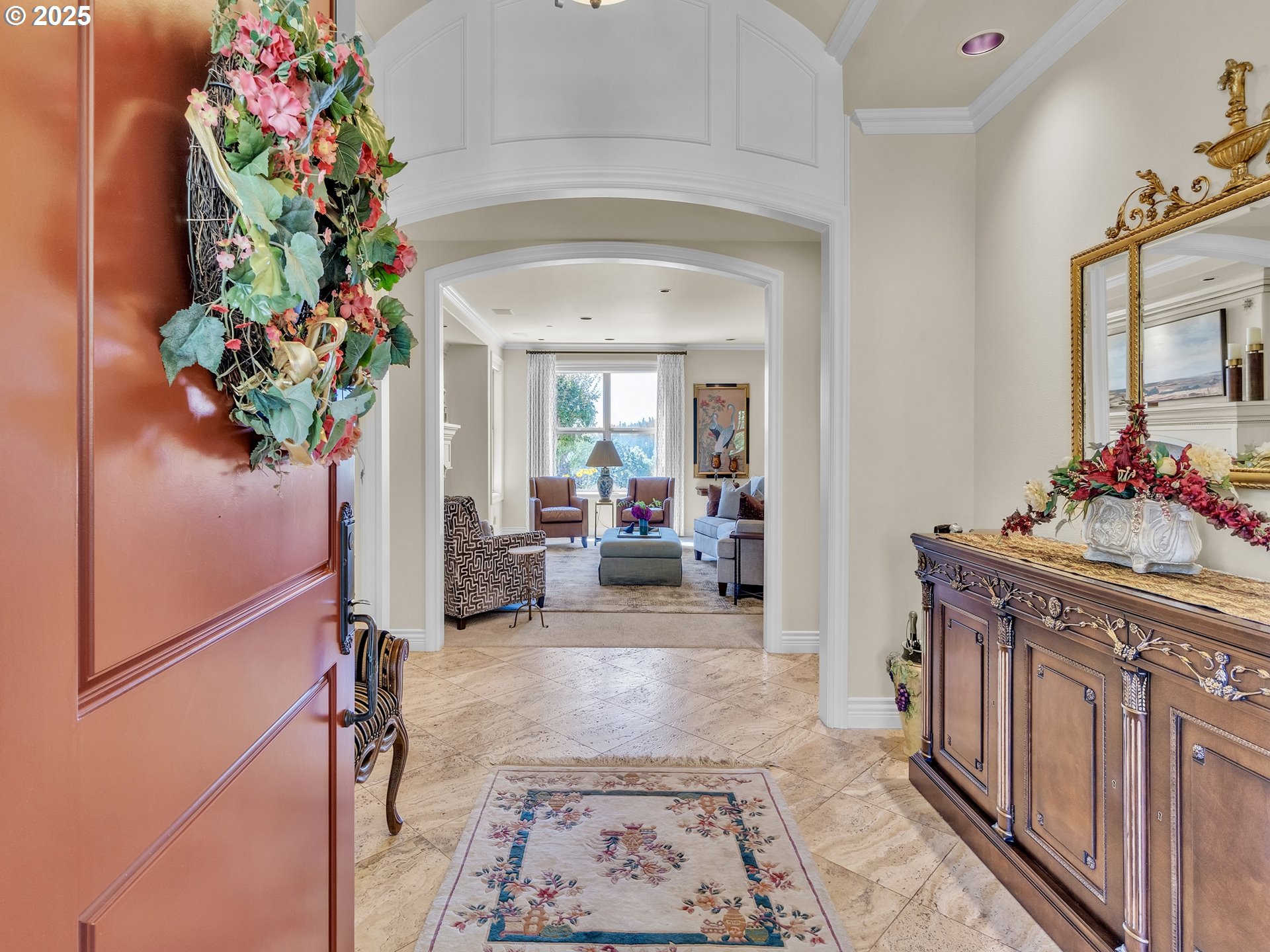 13424 Ehlen Road Northeast Aurora, OR 97002 - Photo 9 of 48 a living room with furniture