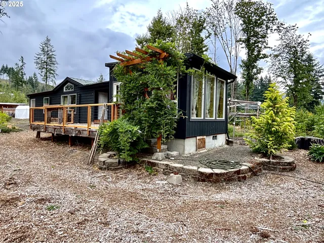 $349,000 | 44989 McKenzie Highway, Leaburg, OR 97489