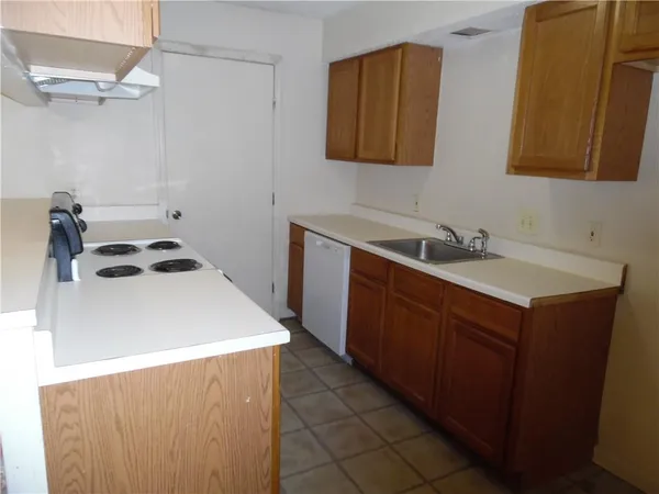 $1,150 | 1740 Vintage Drive, Unit C, Kenner, LA 70065