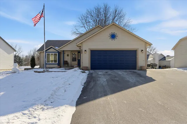 $435,000 | 9141 Sierra Road, Woodbury, MN 55125