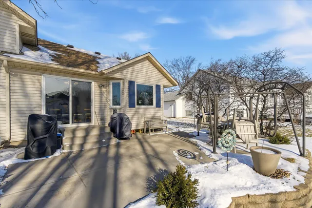 $435,000 | 9141 Sierra Road, Woodbury, MN 55125