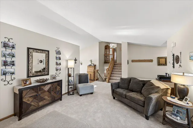 $435,000 | 9141 Sierra Road, Woodbury, MN 55125