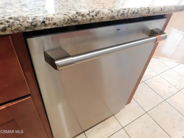 a close view of sink