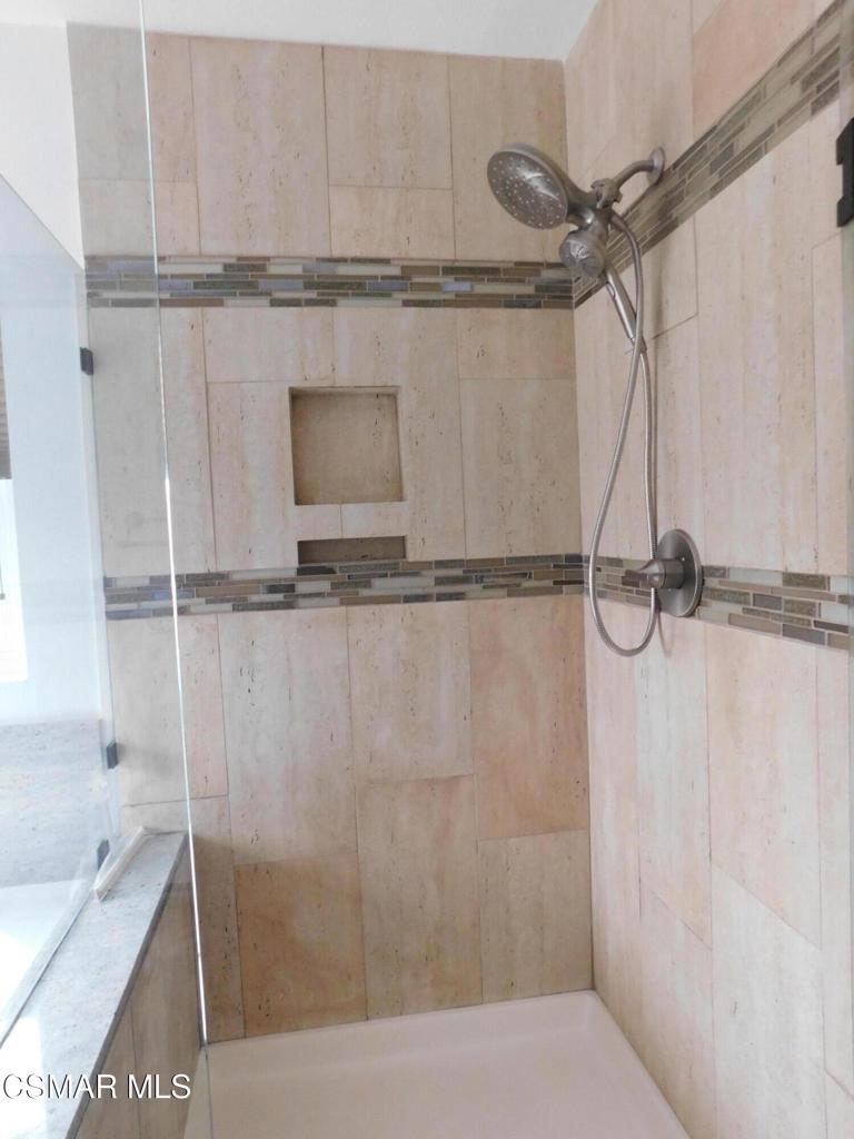 728 Navito Way Oxnard, CA 93030 - Photo 31 of 43 a close view of a bathtub in bathroom