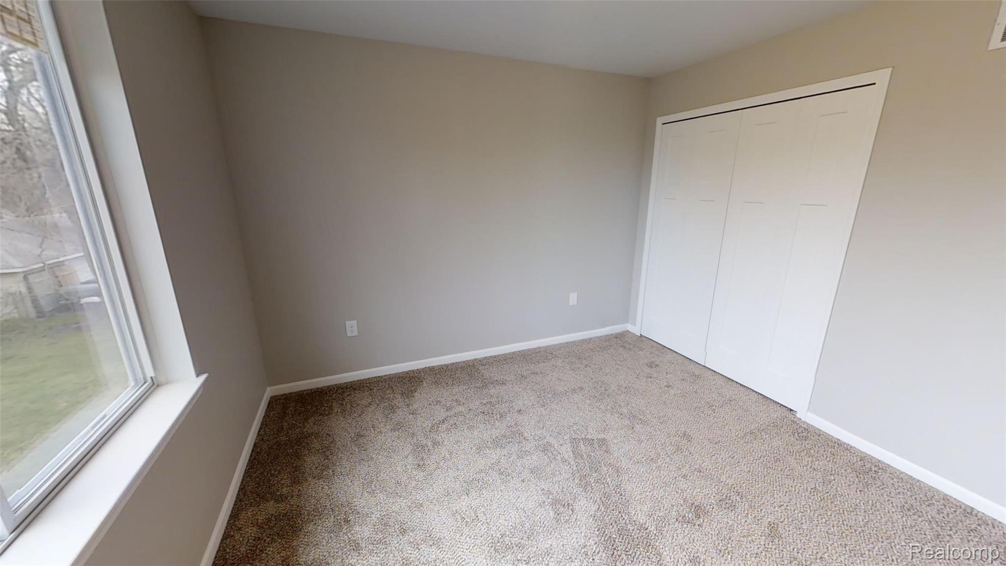 1 Hessel Rochester, MI 48307 - Photo 23 of 28 22.jpg