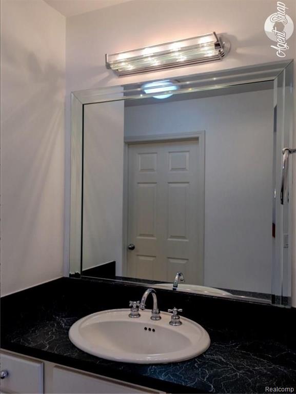 2565 Brilliance Rochester Hills, MI 48309 - Photo 33 of 63