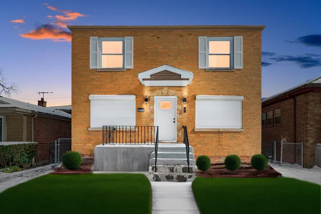 $379,000 | 9633 South Yale Avenue, Chicago, IL 60628