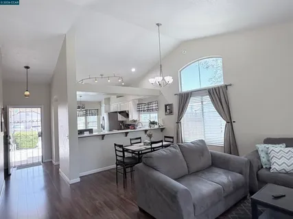 $520,000 | 8551 Summer Knoll Way, Elk Grove, CA 95624