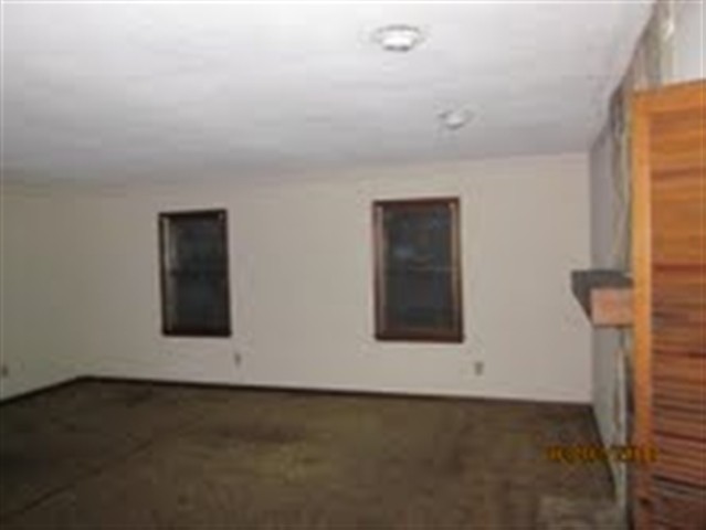 106 Stonegate Road Simpsonville, SC 29681 - Photo 2 of 5 Gallery Image 2