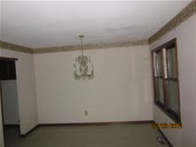 106 Stonegate Road Simpsonville, SC 29681 - Photo 3 of 5 Gallery Image 3