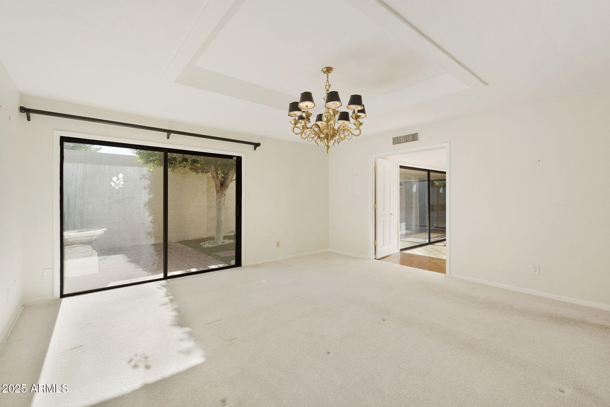 7365 East Valley View Road Scottsdale, AZ 85250 - Photo 20 of 45 an empty room with windows