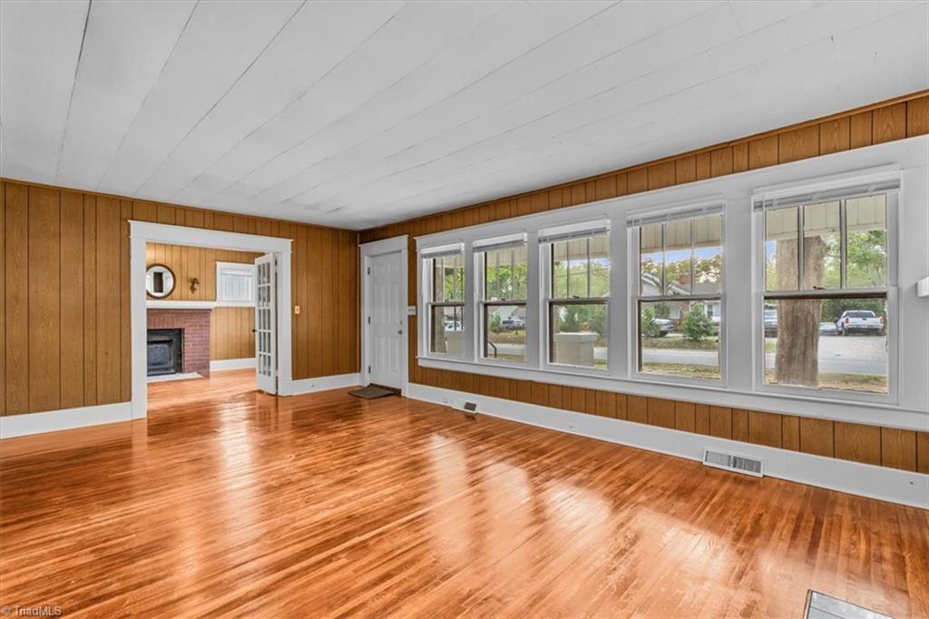 408 Hodgin Street High Point, NC 27262 - Photo 6 of 27