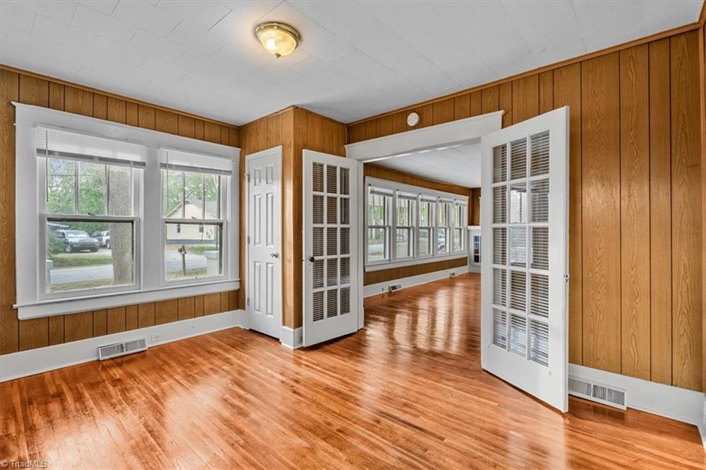 408 Hodgin Street High Point, NC 27262 - Photo 8 of 27