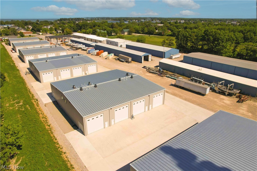 3126 Northeast Catawba Road, Unit E4 Port Clinton, OH 43452 - Photo 2 of 4