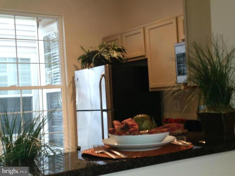 1305 Windleaf Drive, Unit G Reston, VA 20194 - Photo 6 of 27 Breakfast Nook View