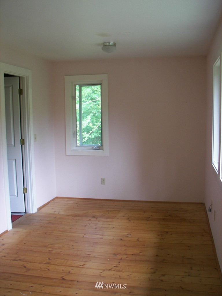 926 Maple Valley Road Southwest Olympia, WA 98512 - Photo 12 of 20 Gallery Image 12