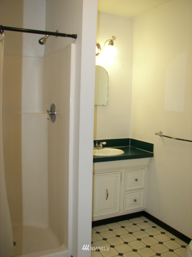 926 Maple Valley Road Southwest Olympia, WA 98512 - Photo 13 of 20 Gallery Image 13