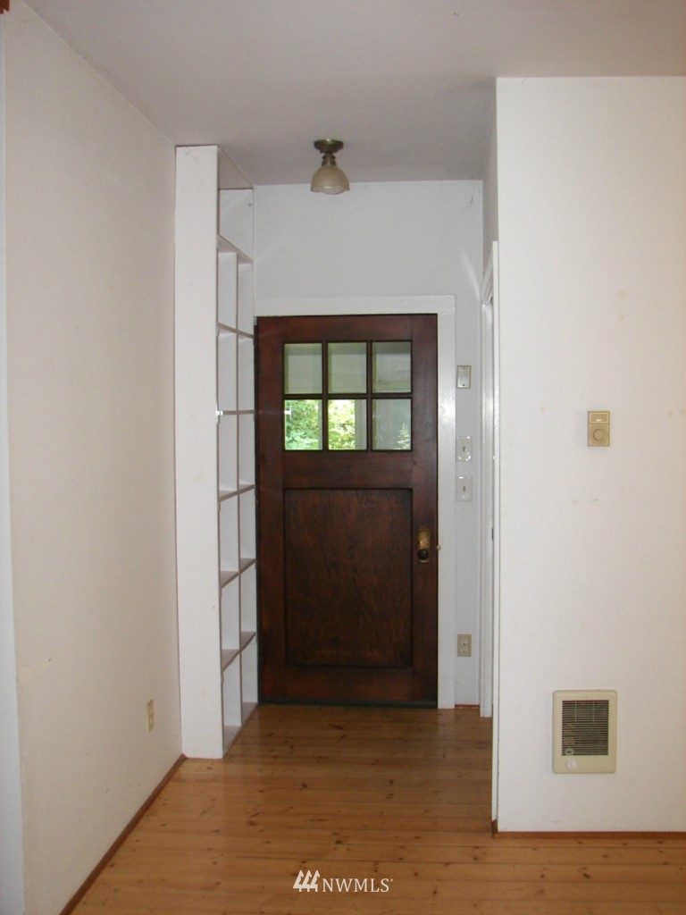 926 Maple Valley Road Southwest Olympia, WA 98512 - Photo 4 of 20 Gallery Image 4