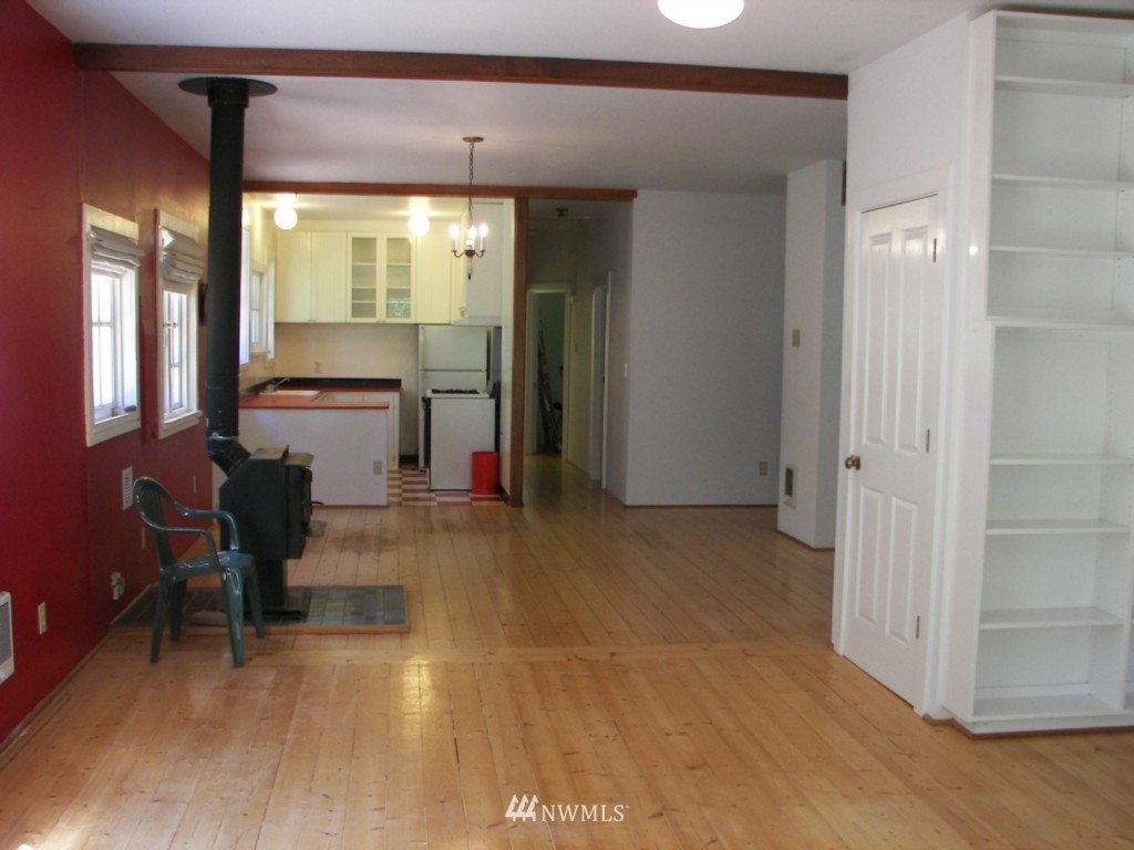 926 Maple Valley Road Southwest Olympia, WA 98512 - Photo 6 of 20 Gallery Image 6