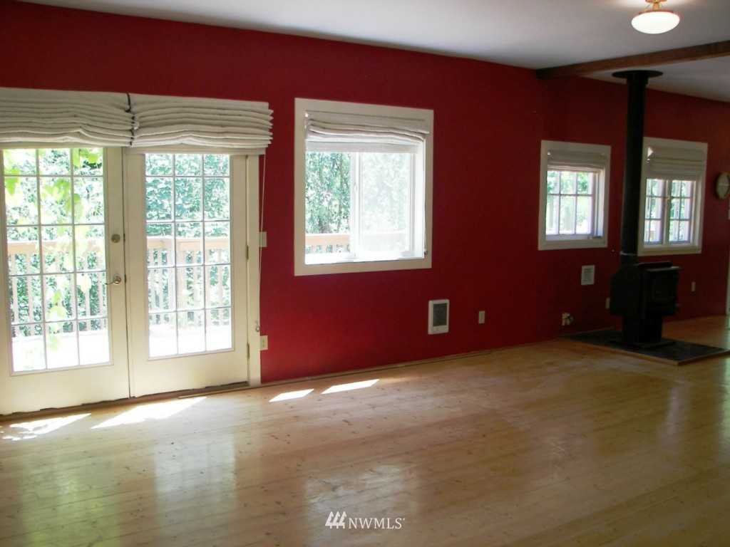 926 Maple Valley Road Southwest Olympia, WA 98512 - Photo 7 of 20 Gallery Image 7