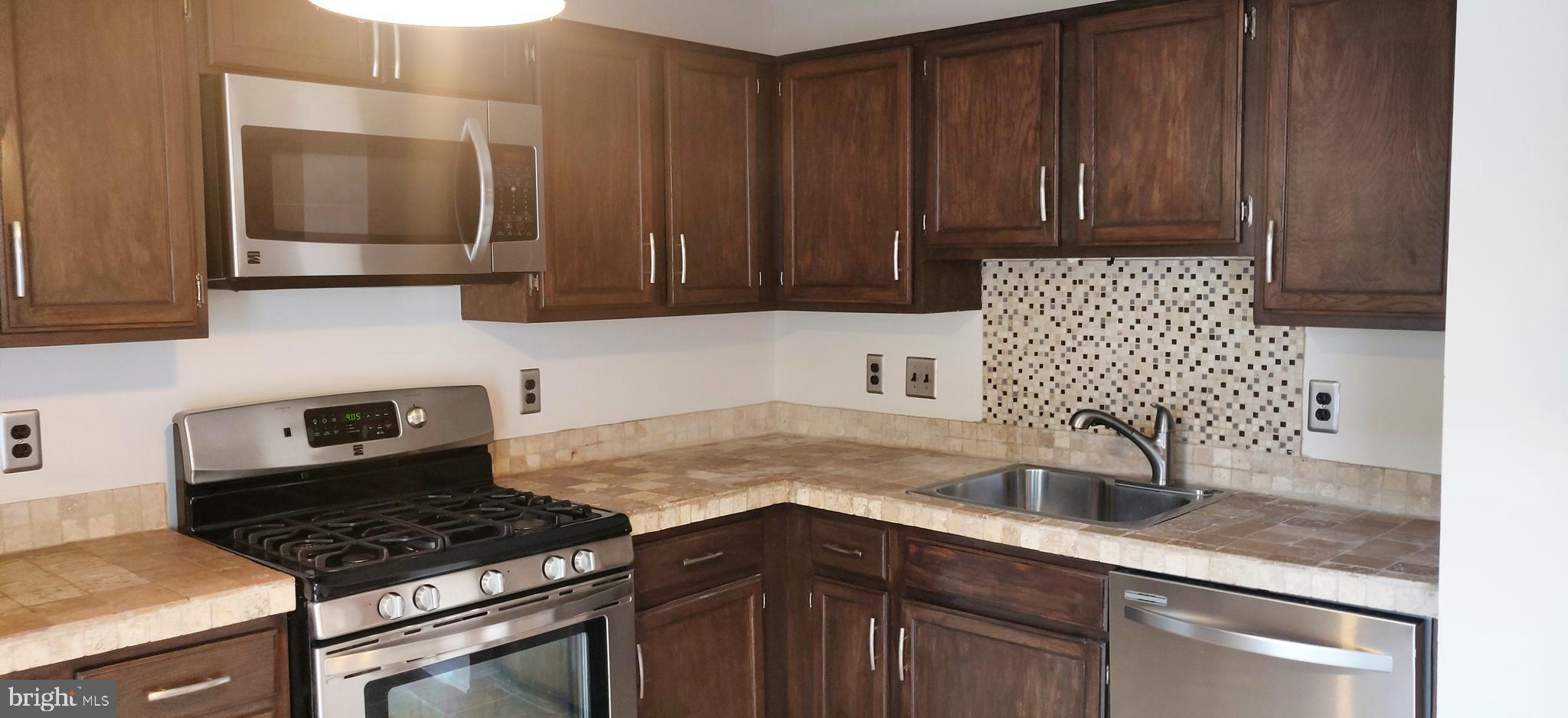 7983 Northumberland Road Springfield, VA 22153 - Photo 5 of 27 Gallery Image 5