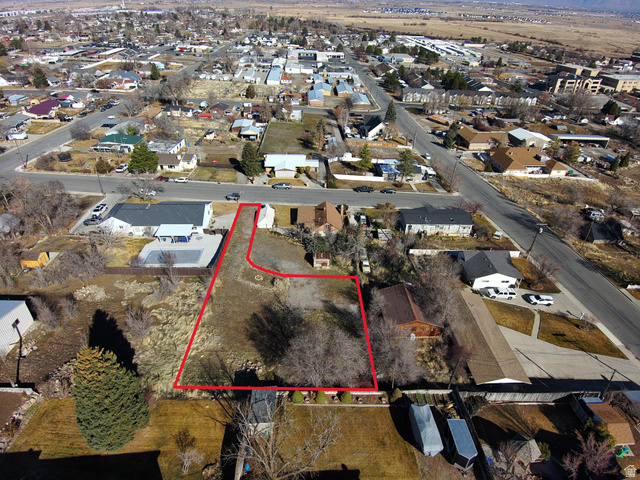 862 East 200 South Payson, UT 84651 - Photo 2 of 3 Aerial view of residential area featuring property parcel outlined