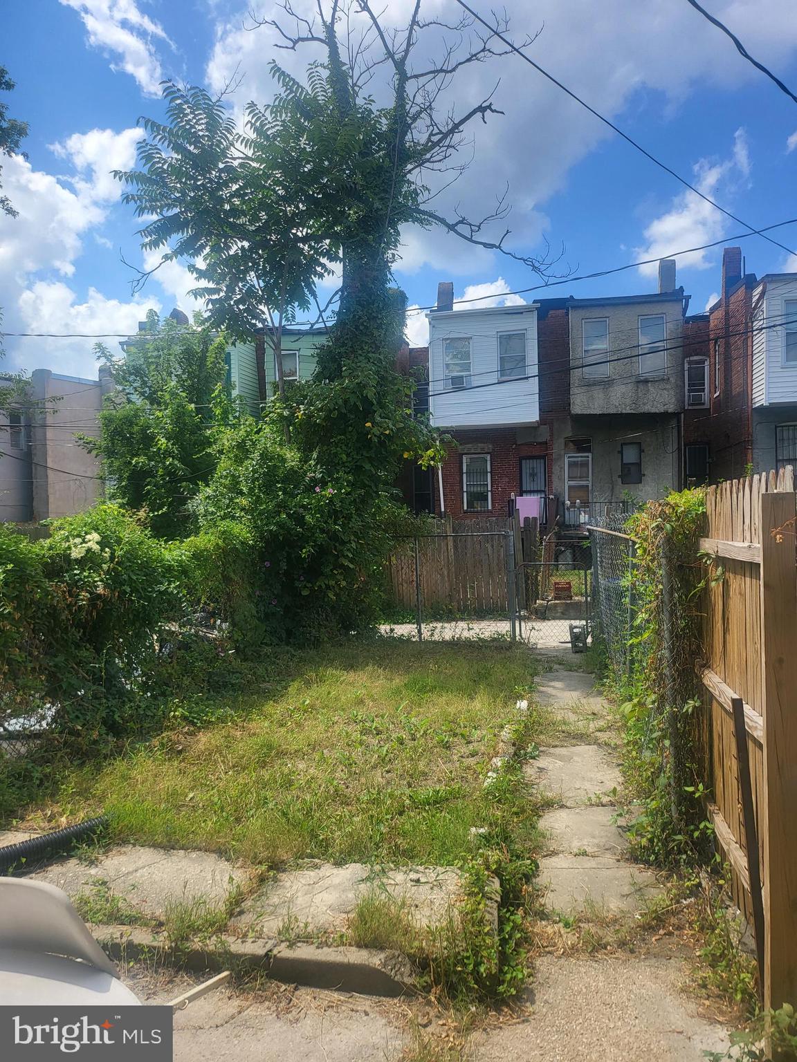 1724 North Monroe Street Baltimore, MD 21217 - Photo 11 of 11 Large Backyard