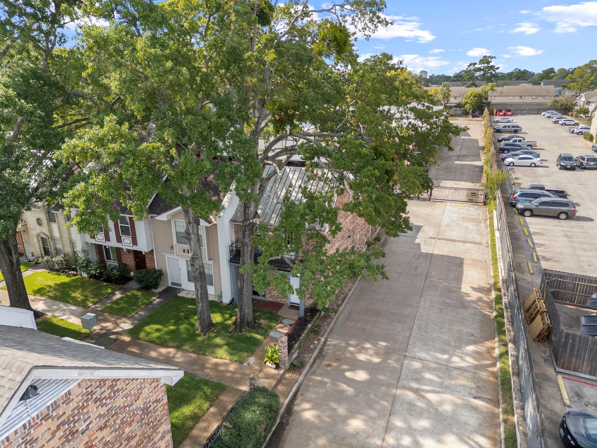1271 Witte Road, Unit 26 Houston, TX 77055 - Photo 3 of 27 a view of a street with houses