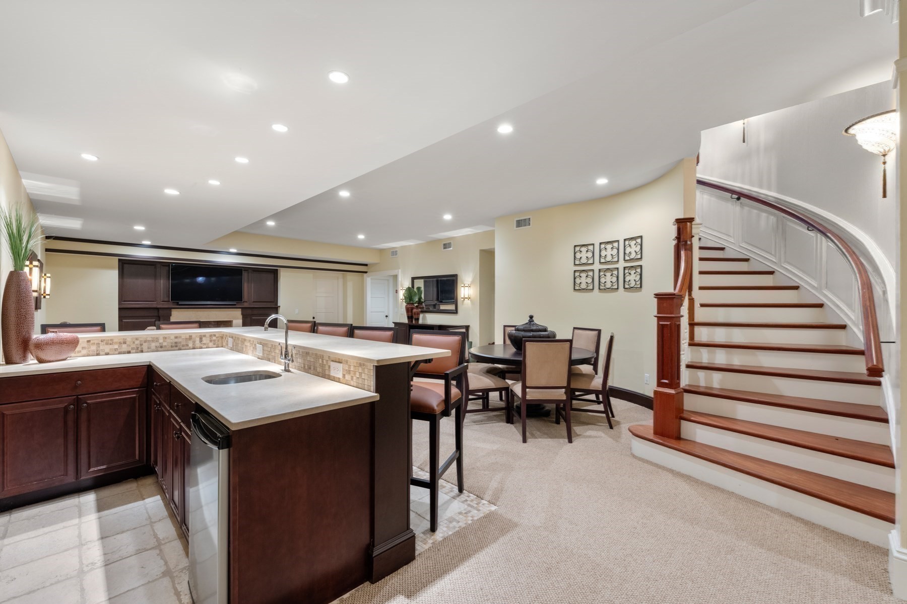 448 Concord Road Weston, MA 02493 - Photo 31 of 38 Gallery Image 31