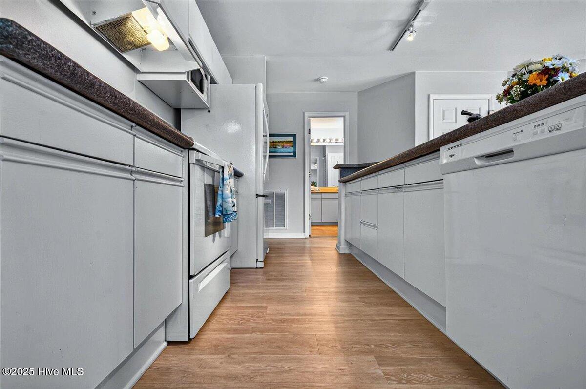 816 Colony Place, Unit D Sunset Beach, NC 28468 - Photo 13 of 51 20-kahunaphoto.com (54 of 64)