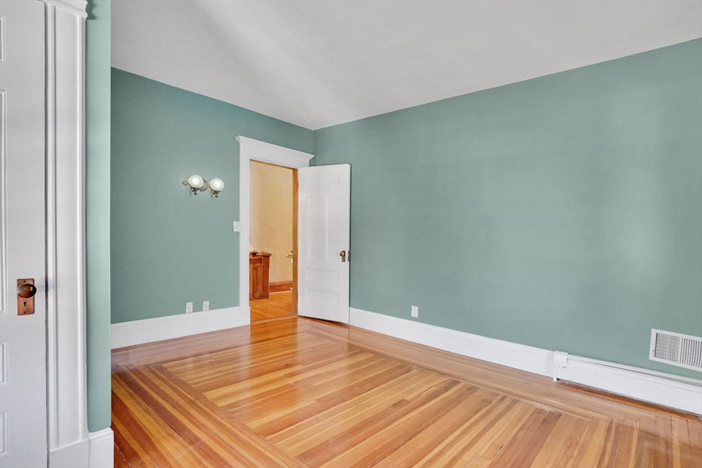 111 Magnolia Terrace Springfield, MA 01108 - Photo 25 of 42