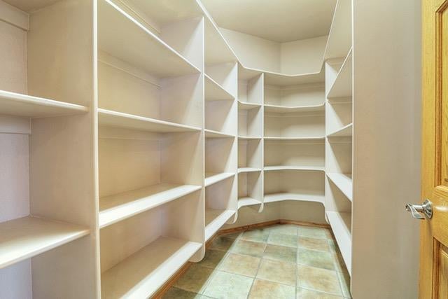 6643 Donaldson Road Grants Pass, OR 97526 - Photo 12 of 35 Pantry