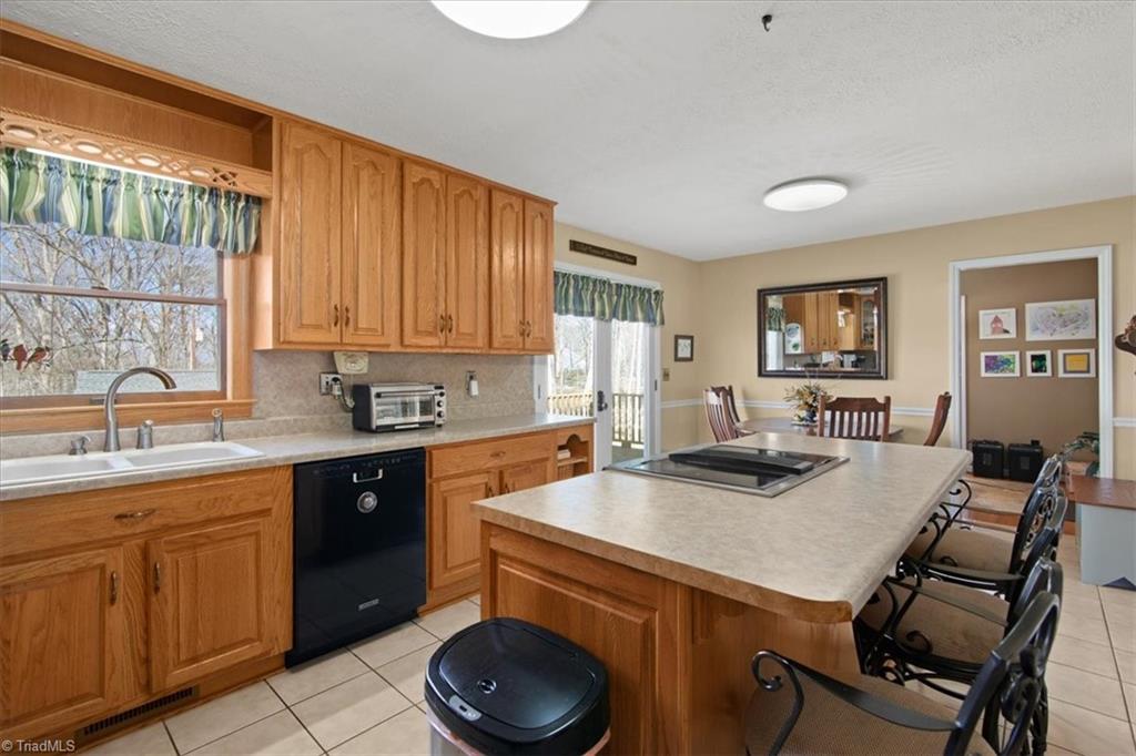 286 Farmbrook Road Mount Airy, NC 27030 - Photo 13 of 40 Gallery Image 13