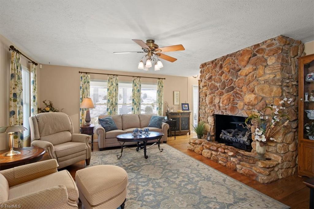 286 Farmbrook Road Mount Airy, NC 27030 - Photo 9 of 40 Gallery Image 9