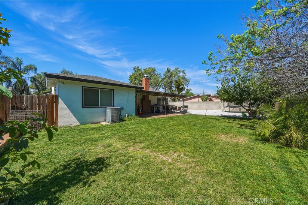 1365 North Chestnut Avenue Rialto, CA 92376 - Photo 32 of 34