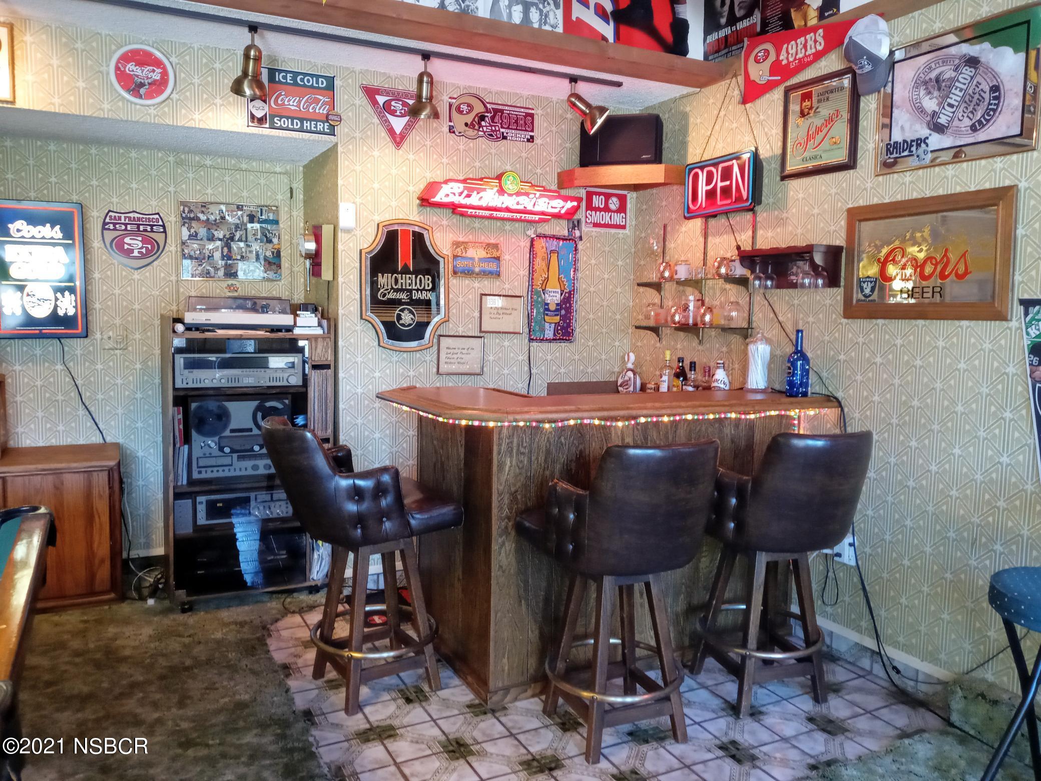 222 South O Street Lompoc, CA 93436 - Photo 14 of 18 Wet Bar/Sink